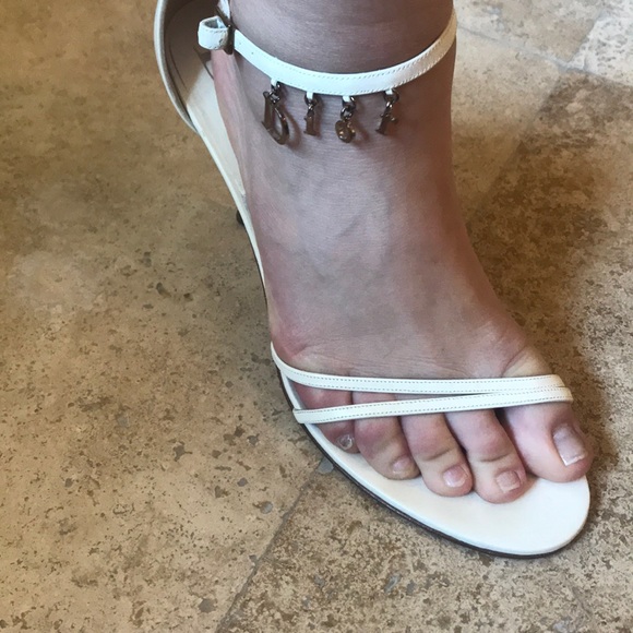 Dior white strap heel with hanging Dior 401/2 - Picture 2 of 8